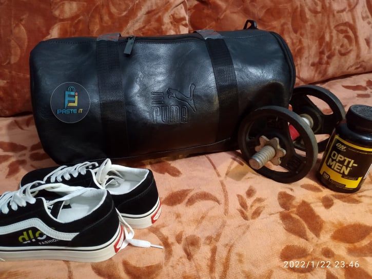 Travel & Gym Bags for Both Men And Women