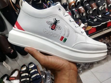 Better Choice Stylish and Fashionable  Sneakers Converse for Men