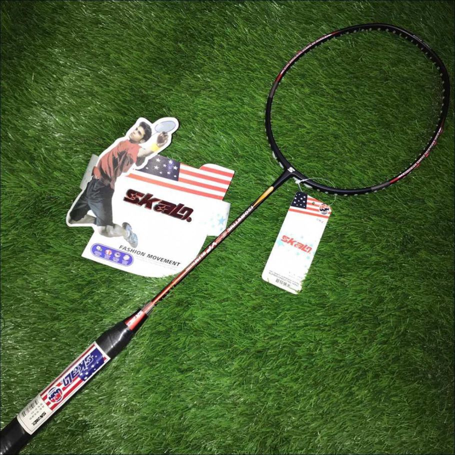 Skalo - Badminton Racket With String & Grip Combo Pack