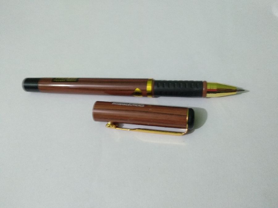 Best design special gift pen. 0.5 mm gel pen.