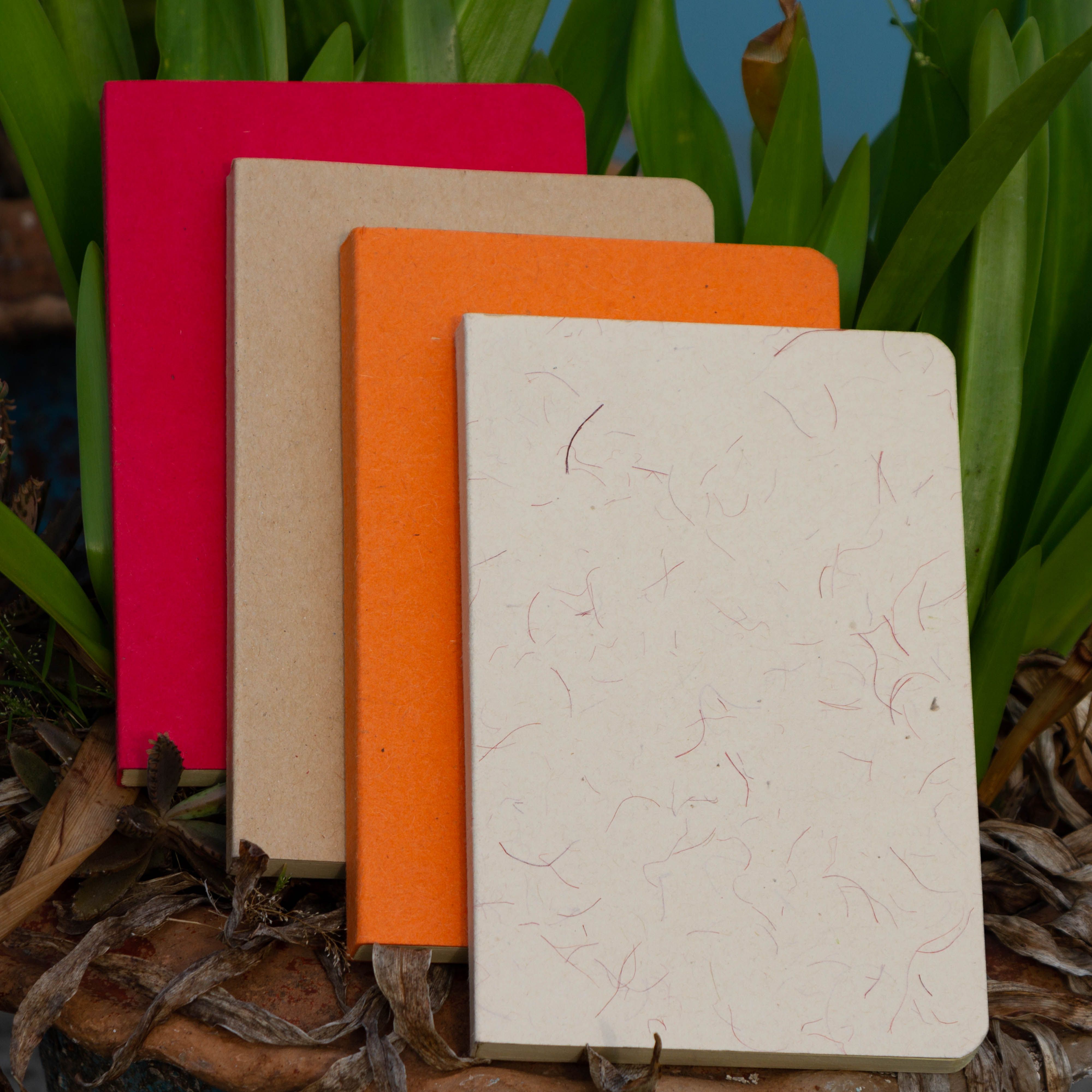 Yellowish Page Hand Made Texture Grey, Kraft, Orange, & Red Cover Notebook 4-Pack
