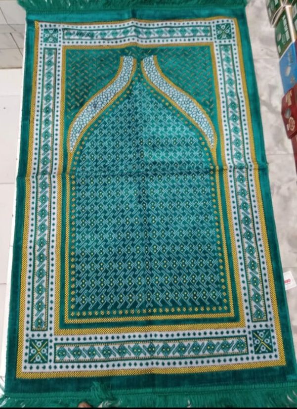 Good Quality Prayer Mat Made in Turkey--জায়নামাজ