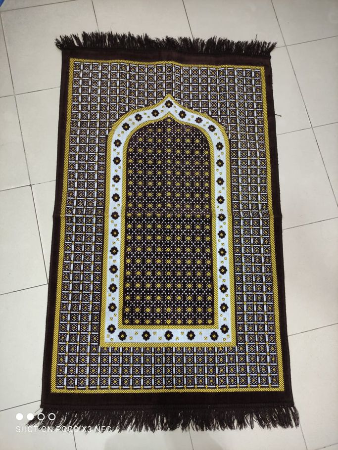 Luxurious Prayer Mat- Made in Turkey