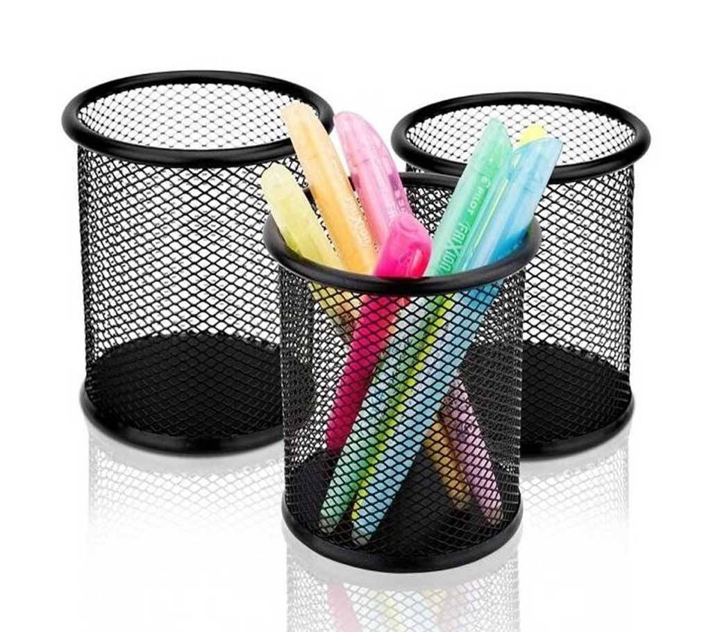 Three Piece Round Pen Container