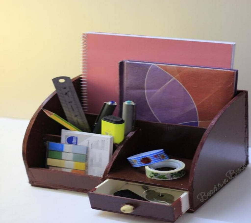 Desk organizer
