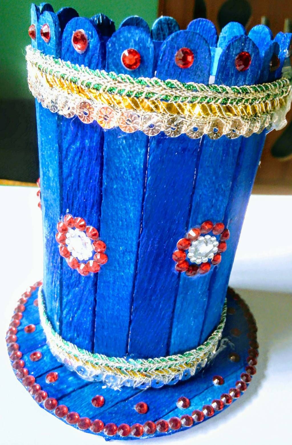 Showpiece/ Jewellery Kit Holder  