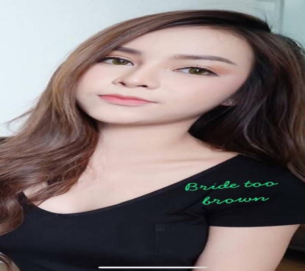 Bride too brown contact lens