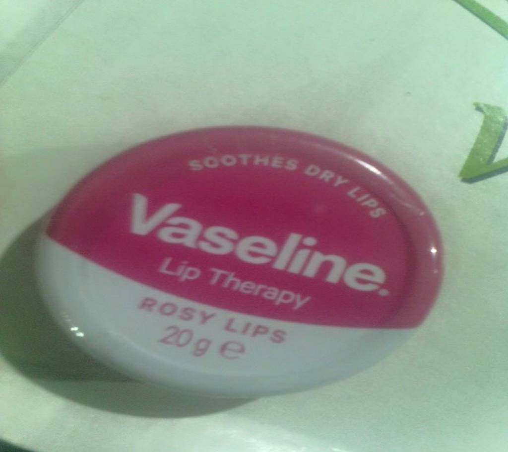 Rosy lip with vaseline lip therapy