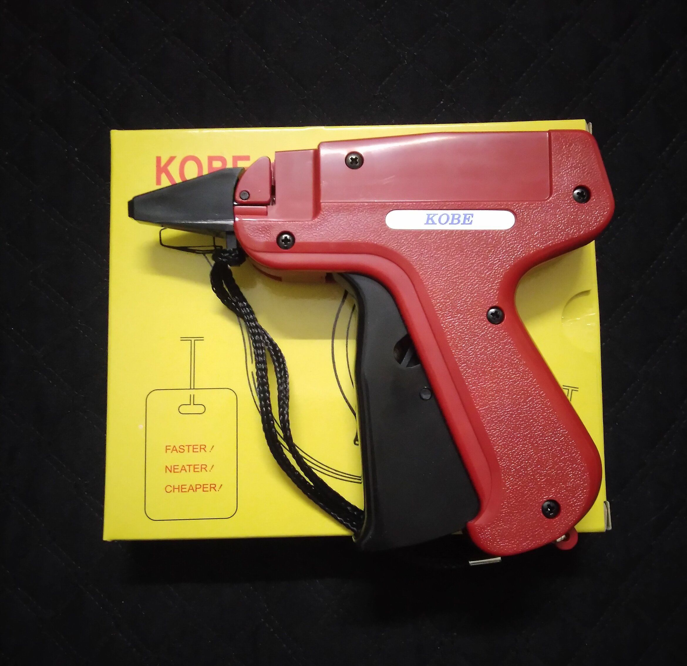 Garments Label Price Tag Attaching Machine for Products