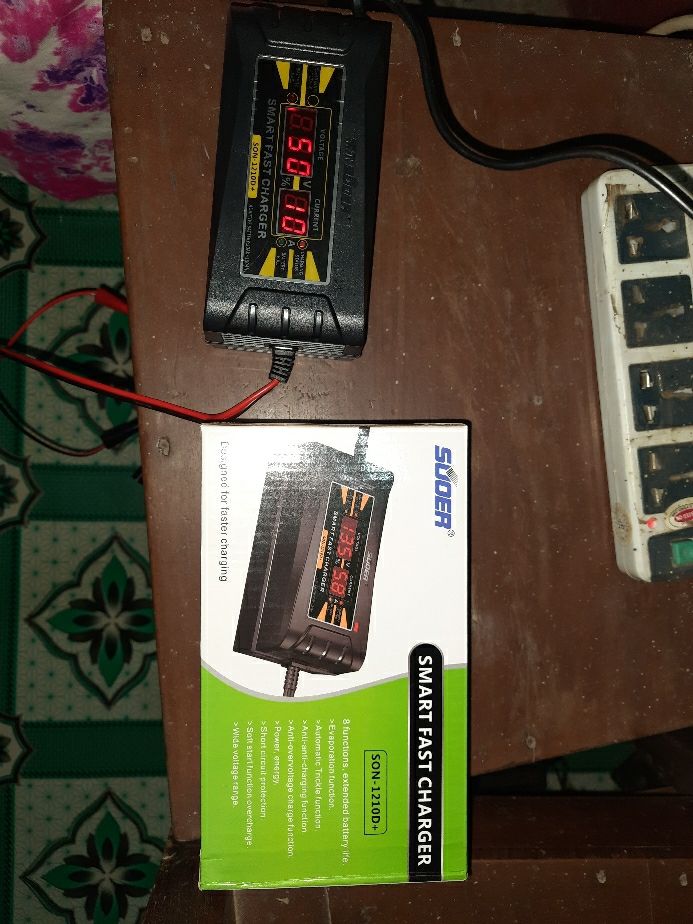 Fast Battery Charger Full Auto & Digital-10 Ah, 8 Functions.