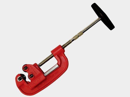 Pipe Cutter 12-50mm ,Can cut copper pipe & aluminum pipe & steel pipe Cutting diameter:12-50mm With blade As a pictur