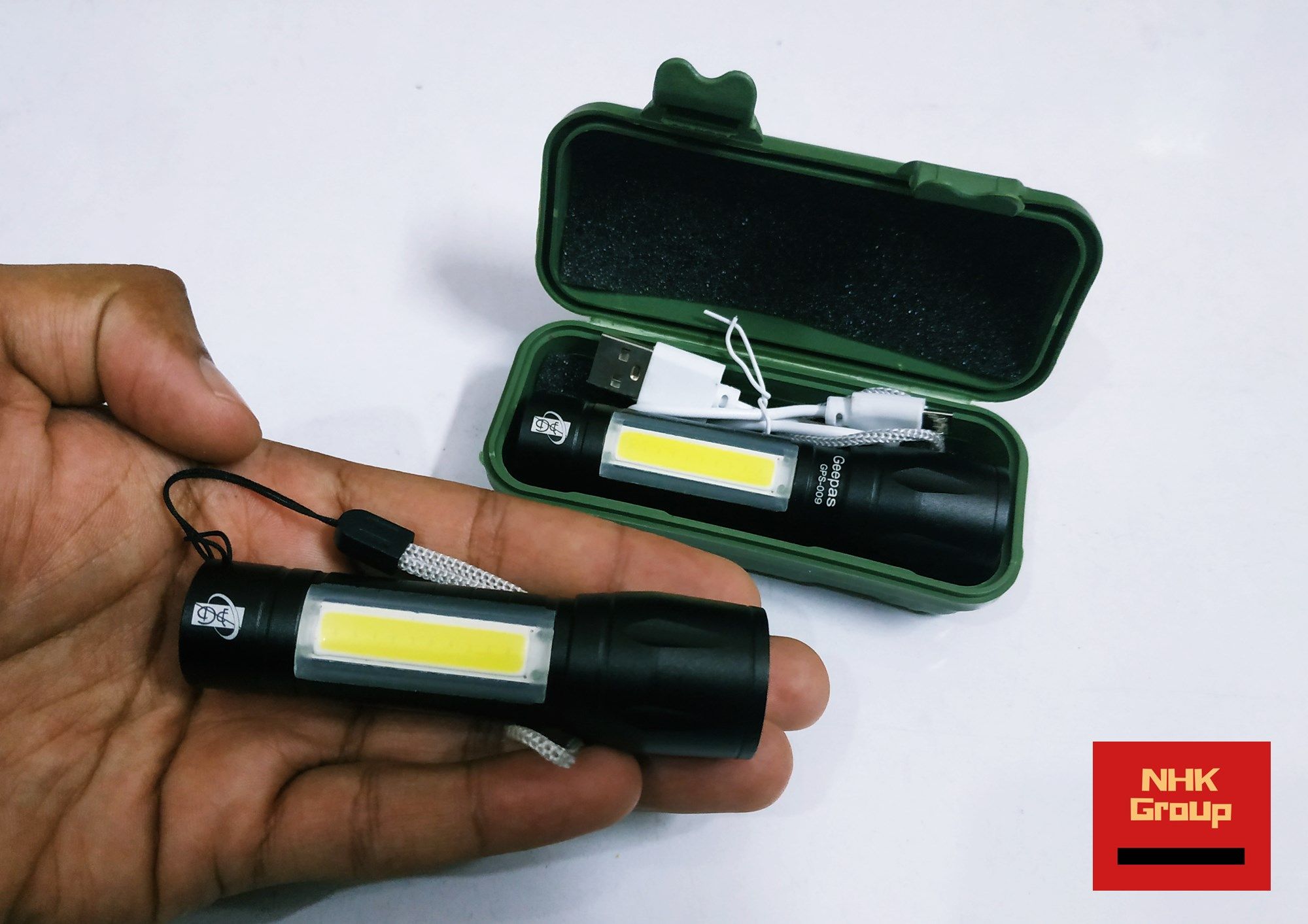 Geepas GP-009 Telescope Rechargeable LED Torch Light