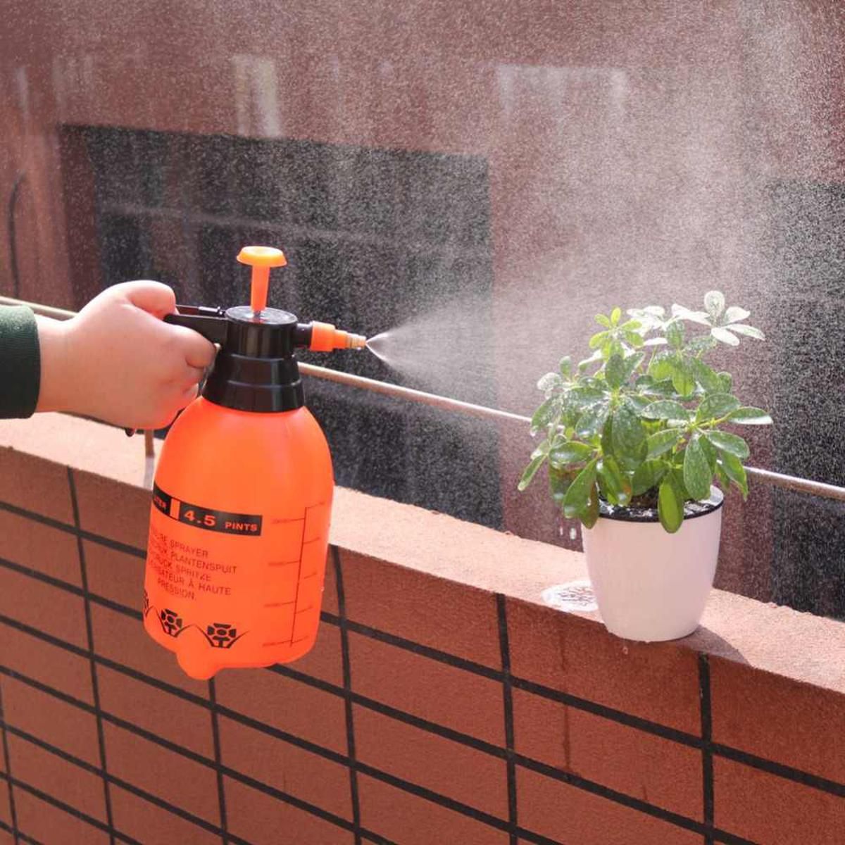 2L Bottle Water Sprayer, Pump Pressure Handheld Garden Spray