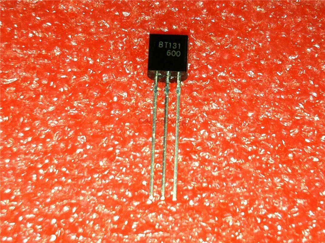 50pcs/lot BT131-600 BT131 TO-92 Triacs 600V 1A In Stock