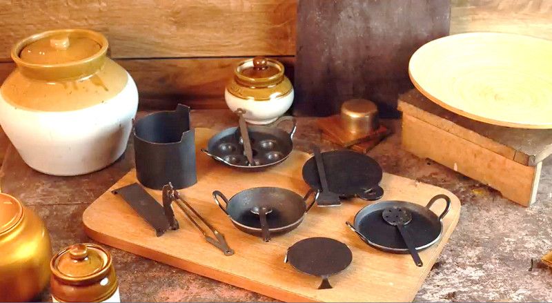 Grow Basket Traditional Cast Iron Real Miniature Cooking Set for Kids Tiny Cooking Set of 12