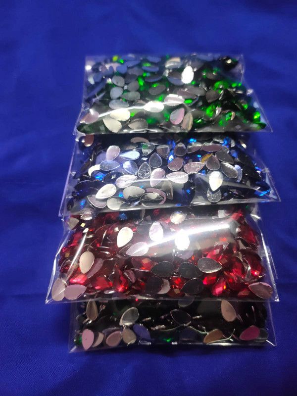 Sri Krishna Enterprises thilagam Shape glassy Stones (pack of 4) Each 20grms for Embroidery work,