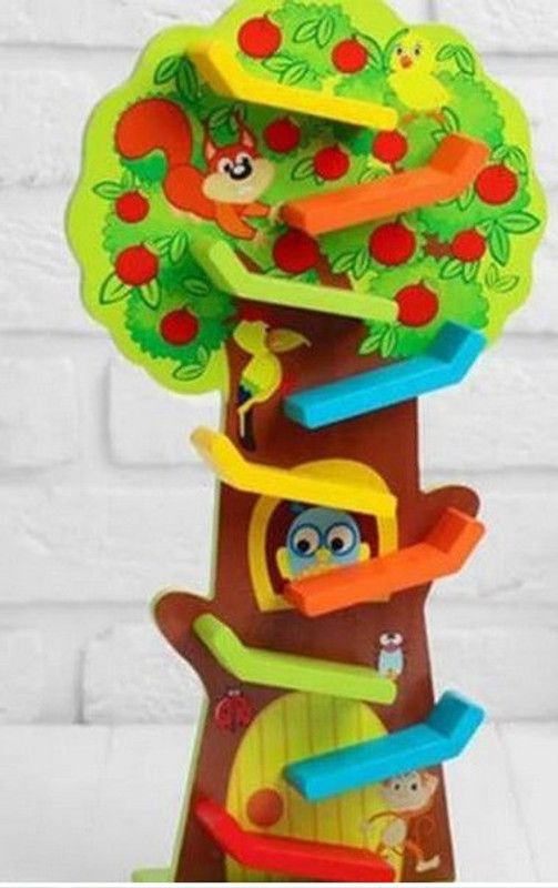 Tokid Wooden Squirrel Taxiway Race Track  (Multicolor)