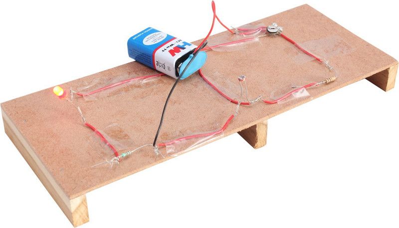 ProjectsforSchool Dark Detecting Circuit - DIY kit for Science Project Educational Electronic Hobby Kit