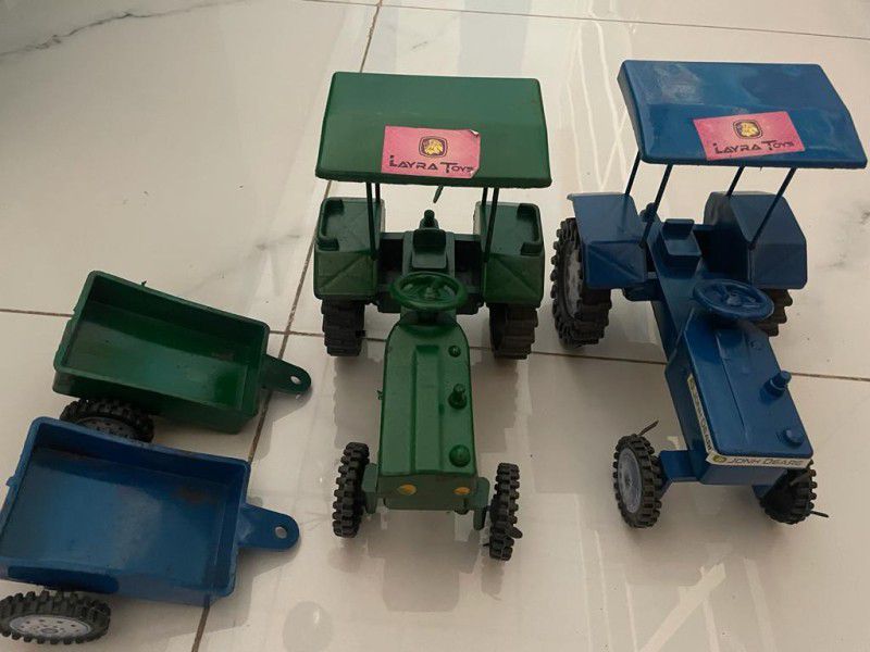astounding New Tractor Trolley  (Multicolor)