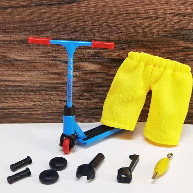 Alloy Finger Scooter with Mini Scooters Tools and Finger Board Skateboard Toy