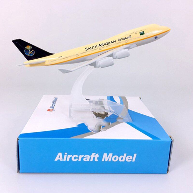 16CM 1:400 SAUDI ARABIAN Airlines Boeing B747-400 Model with Base Airbus Metal Alloy Aircraft Plane Collectible Display Model