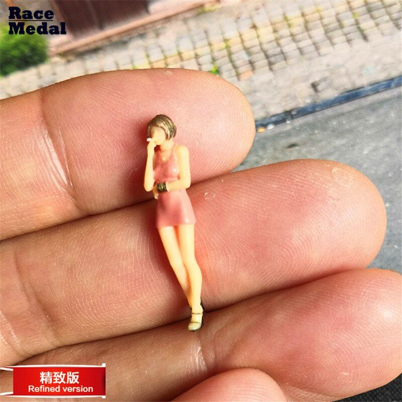 1:64 The playing field Scale Figure Smoking People Scenario Model Set For Matchbox Children Toy Group