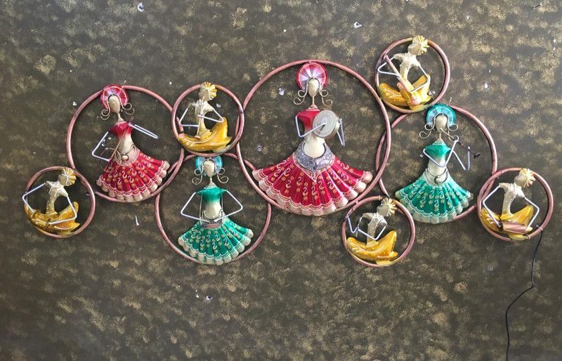 EXPLORE SHADES Multicolor Metal Ring Doll Wall Decor With Led Light | Home Decoration Item