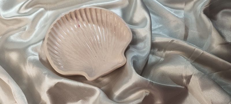 Diviner Saga Shell shape ceramic trinket tary for jewellery tablewear( Peach) Sectioned Plate