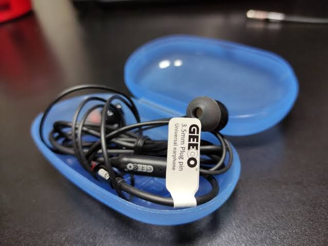 Geeoo X10 In-ear Earphone with Microphone - Black - Ear Phone - Headphone