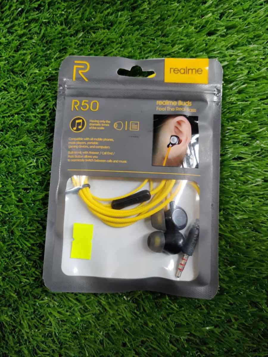 Realme R50 Earphone