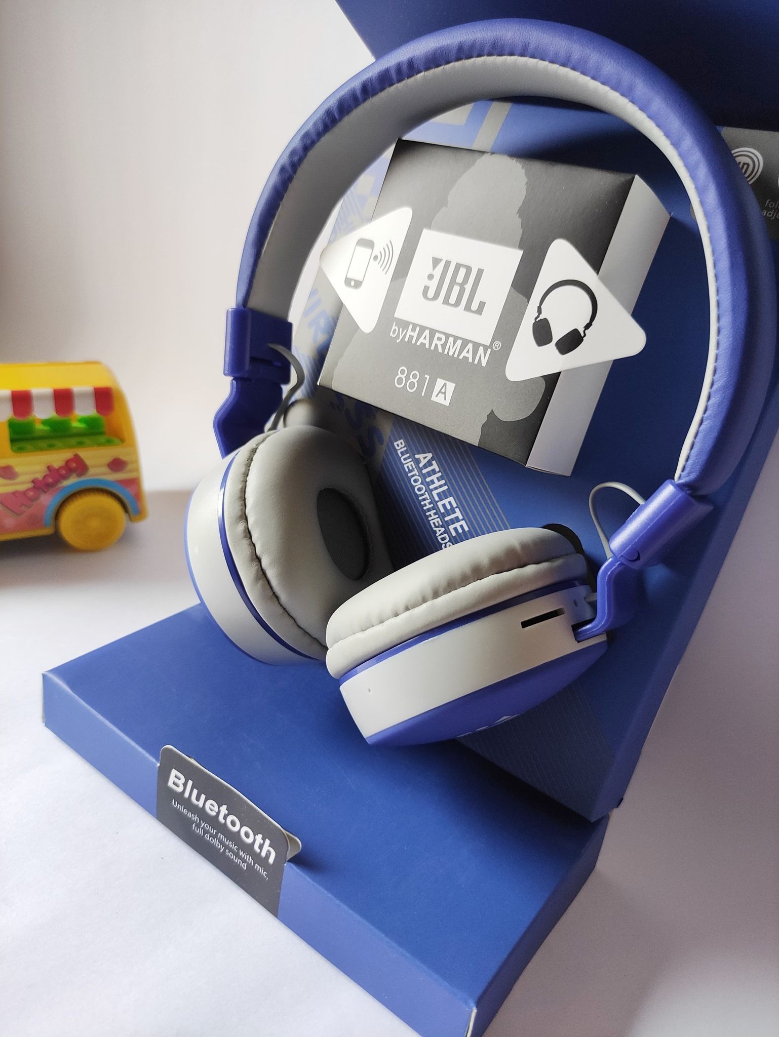 Wireless Bluetooth Headphone High Professional Earphone MS Stereo In Ear Headset with FM Radio / MP3 / SD Card Slot - Blue