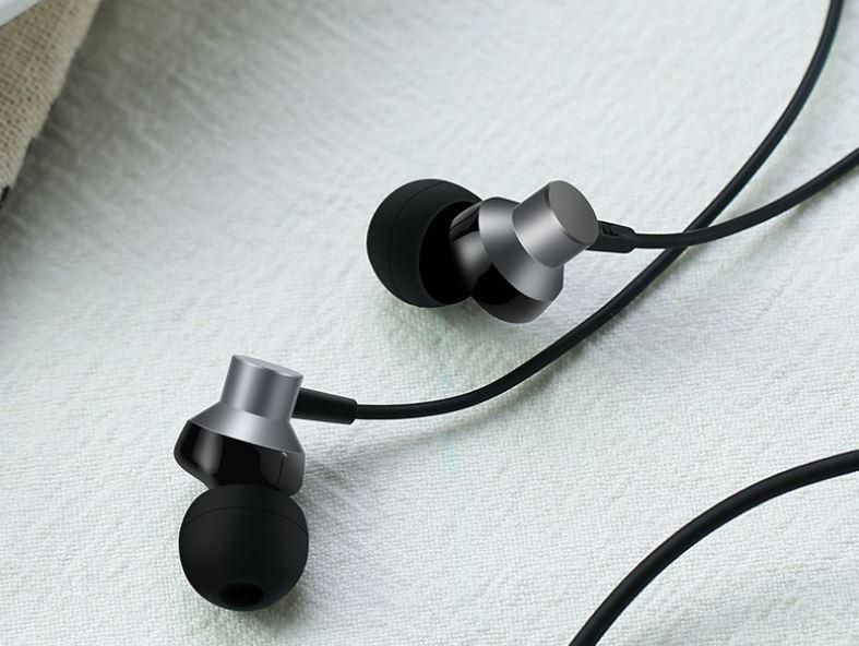 RM 512 Earphone