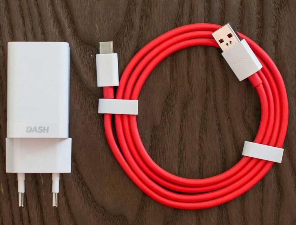 Dash Charger Oneplus 1+ 3 3T 5 5T with Type-C Cable - White and Red