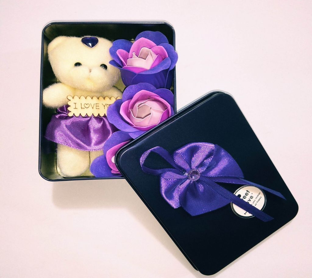 Sweet Love Valentine Gift Box-Romantic Valentine Surprise Love Gift Box with 3 Roses & Teddy