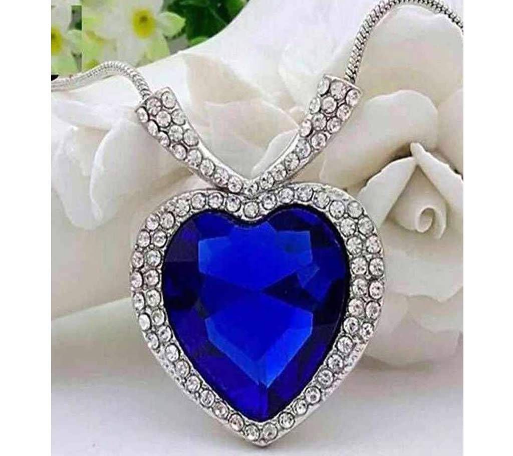 Titanic heart shaped locket for valentine 