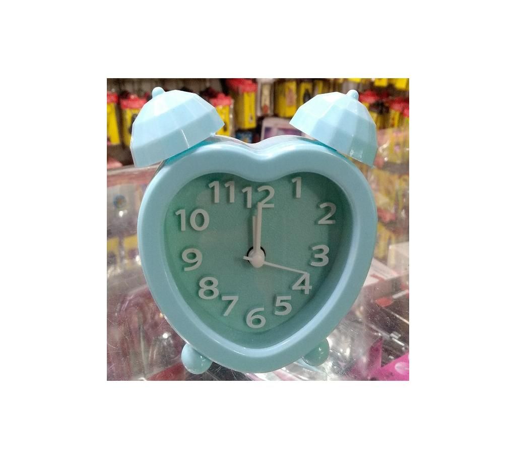 LOVE SHAPE TABLE CLOCK