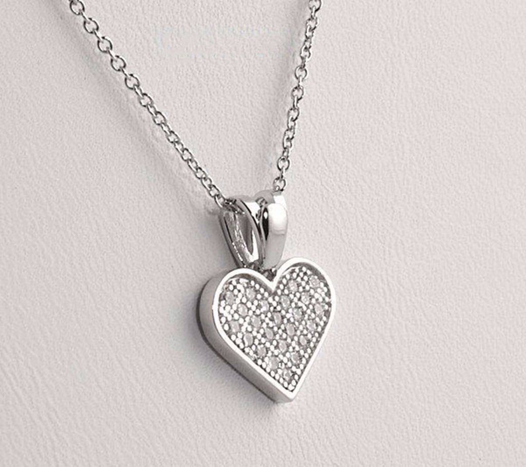 White Stone Setting Heart Shaped Pendant