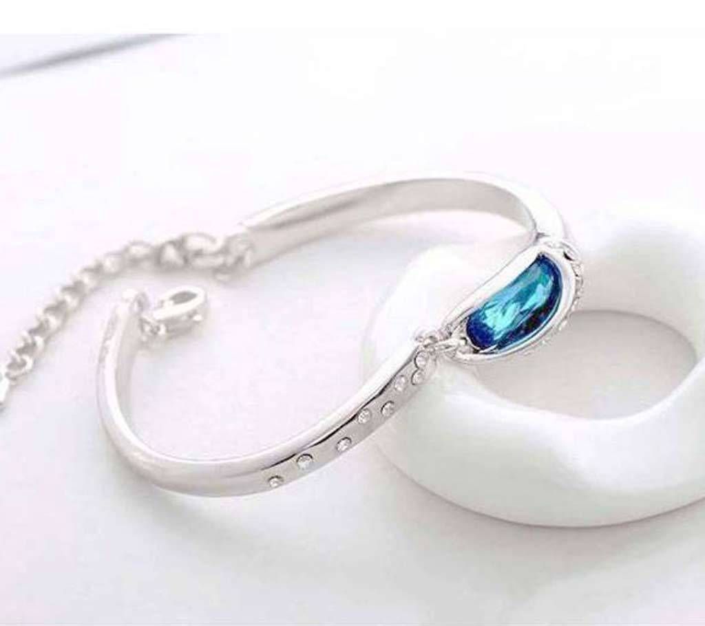 Silver stone stone setting bracelet