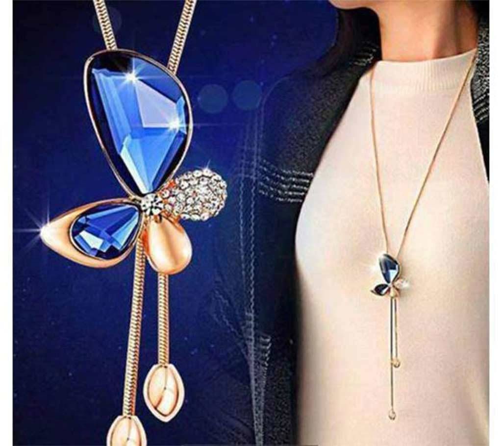 Butterfly stone setting pendant