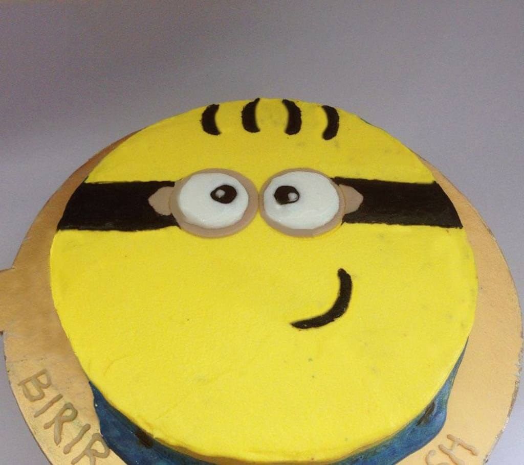 Minion Cake
