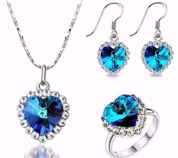 Heart Shaped Setting Jewellery Set With Box