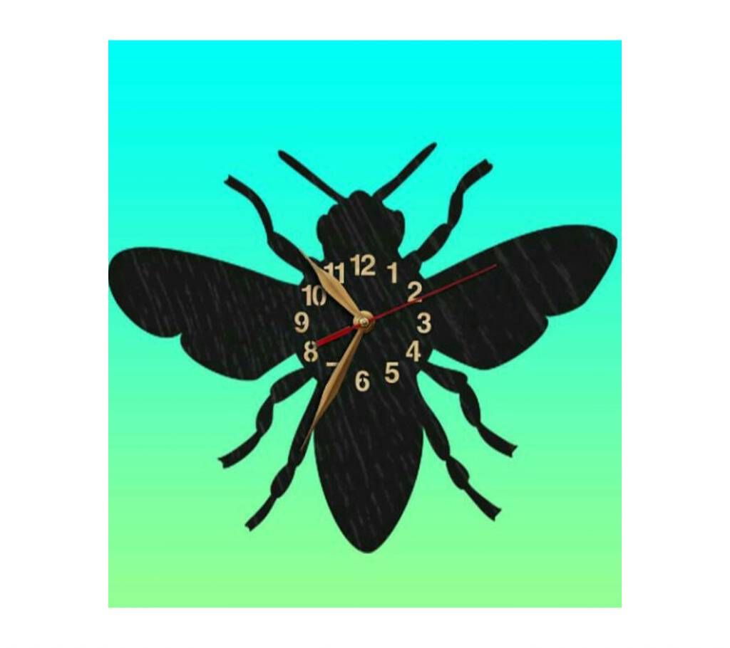 Bee design wall clock