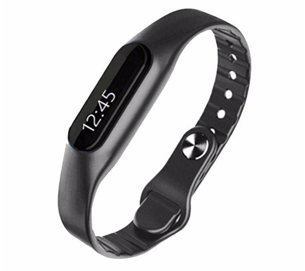 E06 Bluetooth Water-Proof Smart Watch -