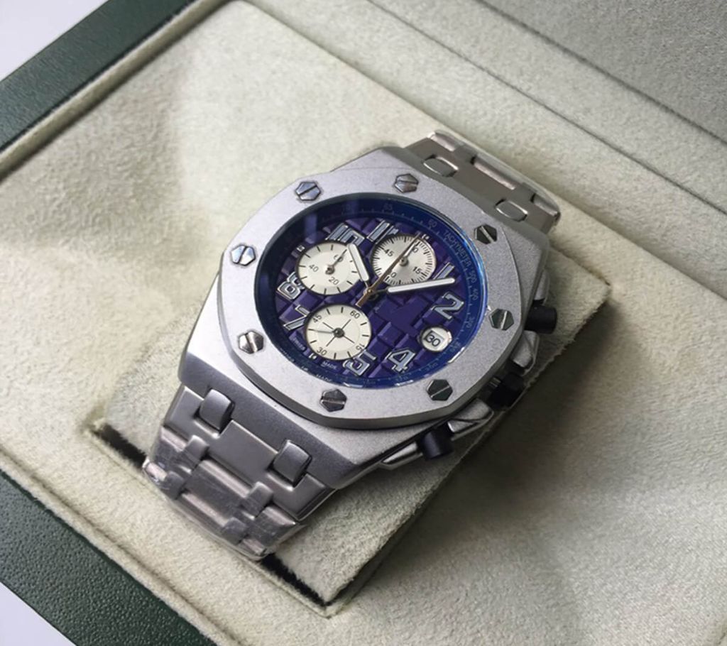 Casual Quartz Chronograph Movement Stainless Steel Watch For Men