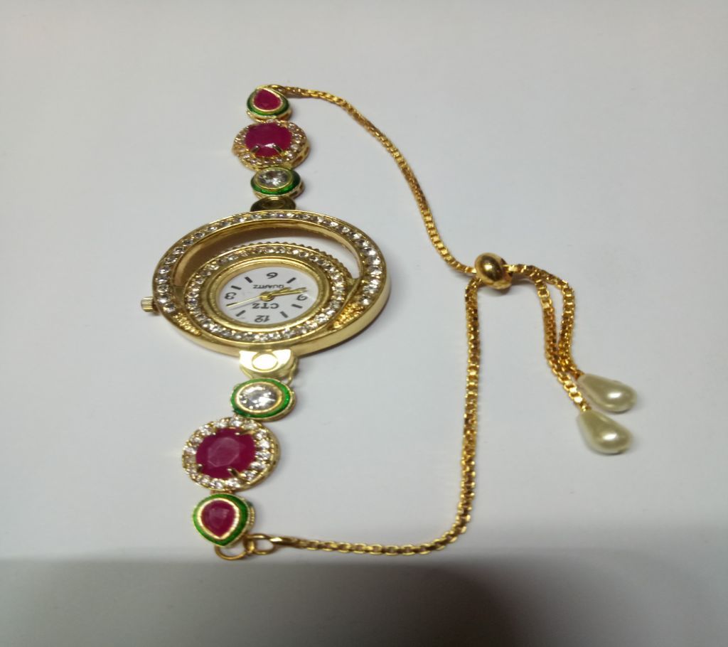 Ladies Kundan Wrist Watch