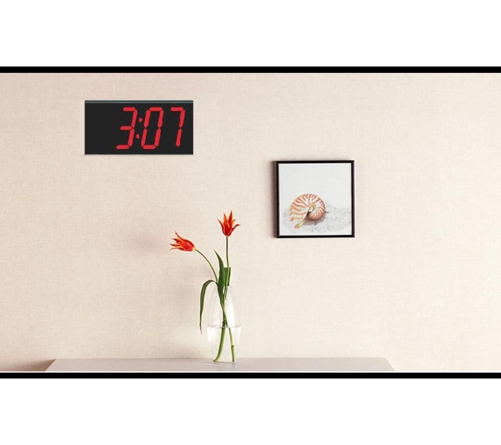 Digital wall clock