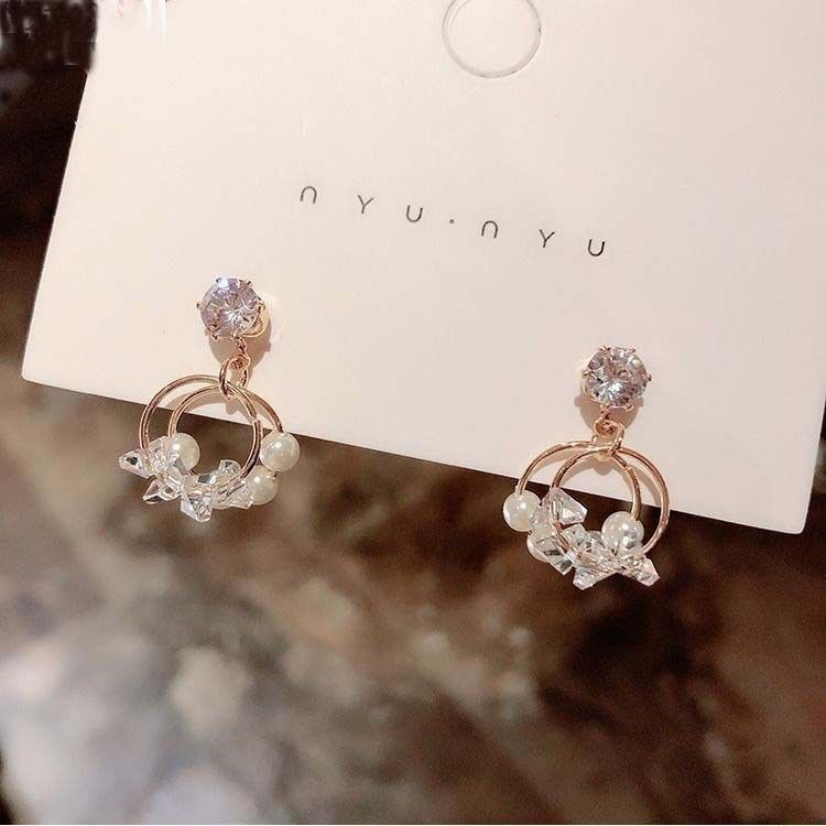 Korean Crystal Earrings Pearl Metal Girl Fashion New