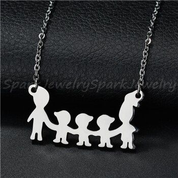 Lovely Women Firgure Family Necklace With Mom Dad Boys Girls Cartoon Love Daughter Son Heart Chain Necklace Gifts For Kids
