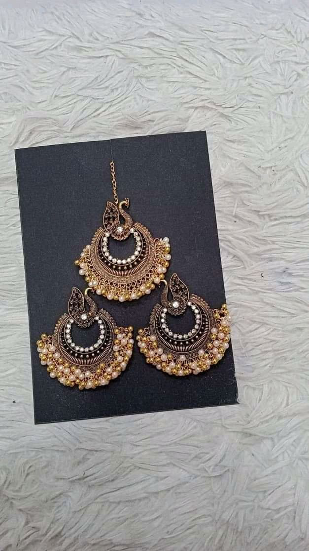 Women And Girls Pearl Setting Maang Tikli & Earring Set - Ear Ring