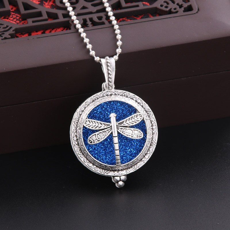 Eiffel tower Aroma Diffuser Necklace Open Antique Vintage Lockets Pendant Perfume Essential Oil Aromatherapy Locket necklace